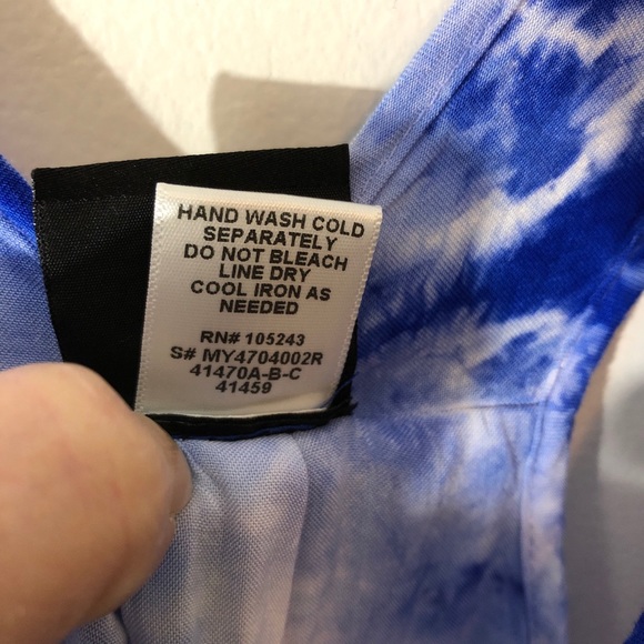 Bobeau Tie Dye Racer Back Tank in Blue White Sz M - Picture 8 of 8